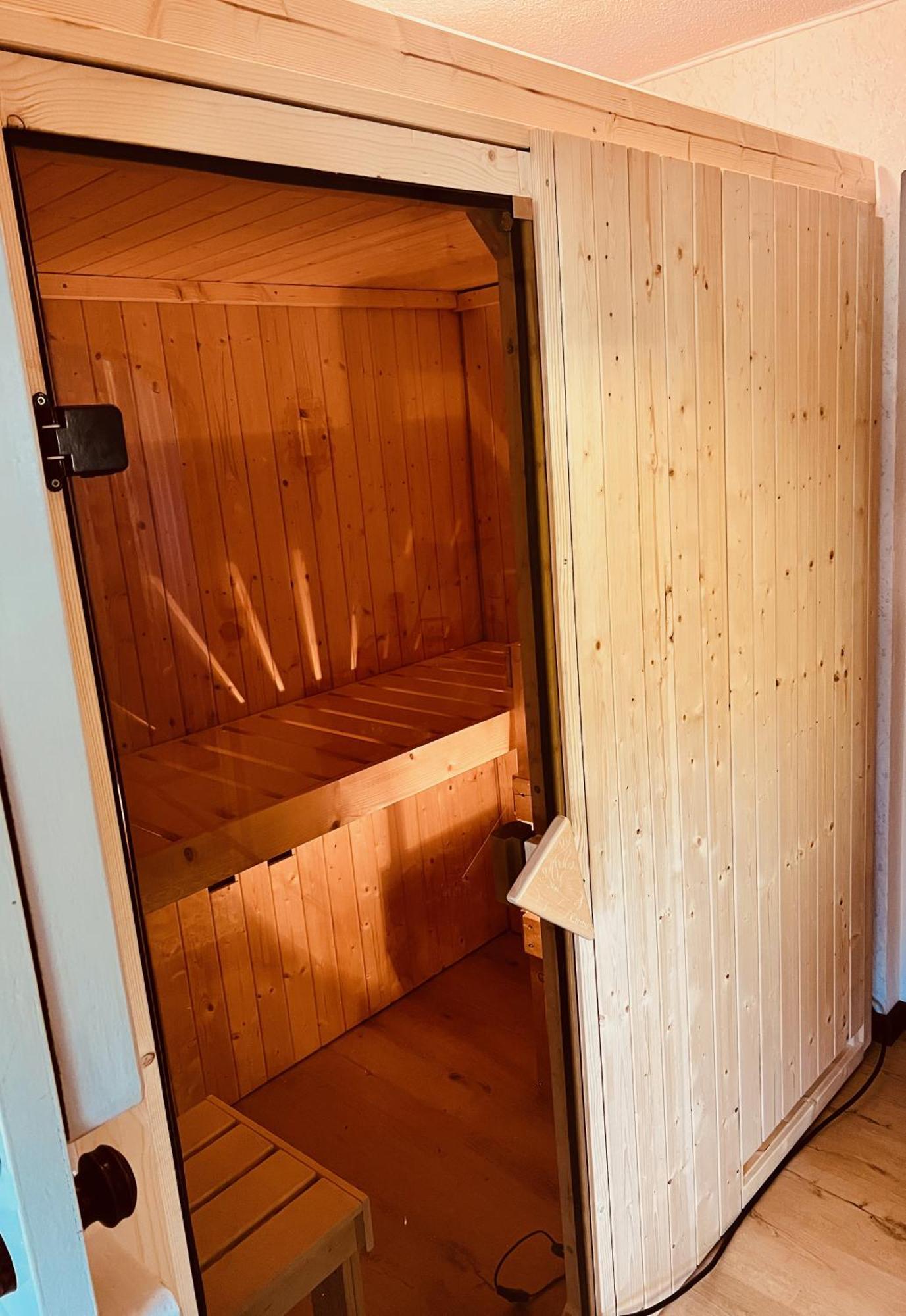 Urige Berghuette Mit Kamin Und Sauna Im Erzgebirge Nahe Schwarzwassertal Pobershau Exterior photo